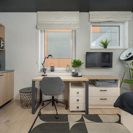 Trendy Studios With Home Office Near Wroclaw Main Station By Noclegi Renters Экстерьер фото