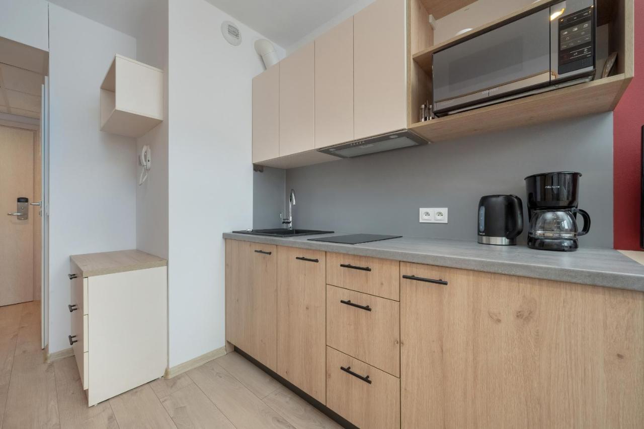 Trendy Studios With Home Office Near Wroclaw Main Station By Noclegi Renters Экстерьер фото
