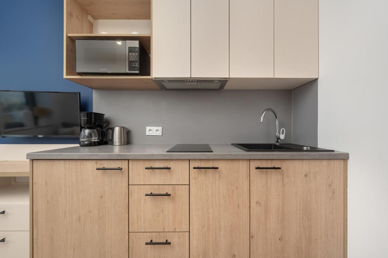 Trendy Studios With Home Office Near Wroclaw Main Station By Noclegi Renters Экстерьер фото