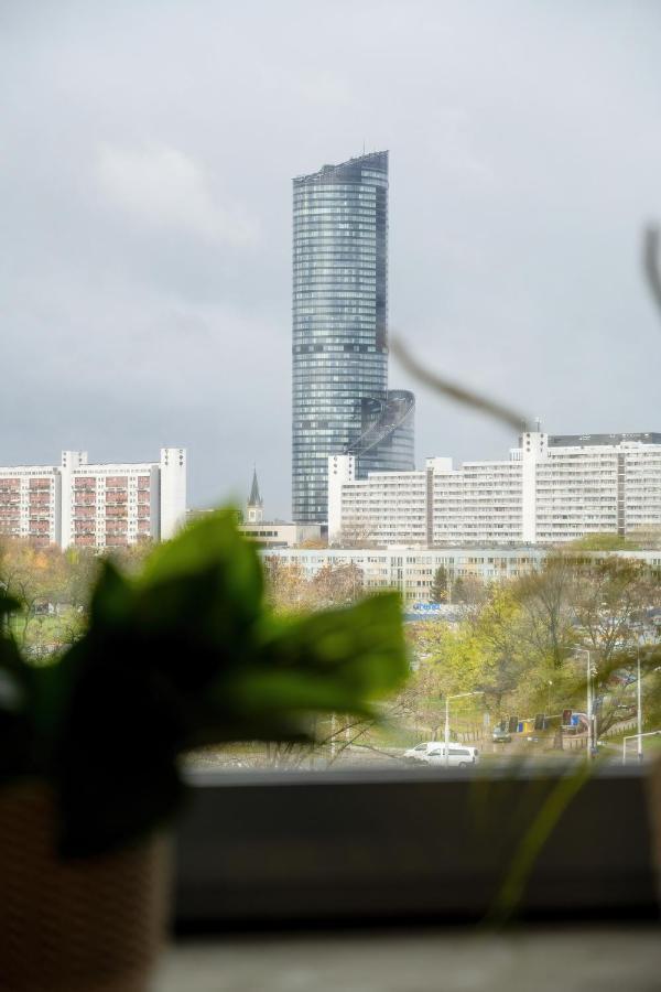 Trendy Studios With Home Office Near Wroclaw Main Station By Noclegi Renters Экстерьер фото